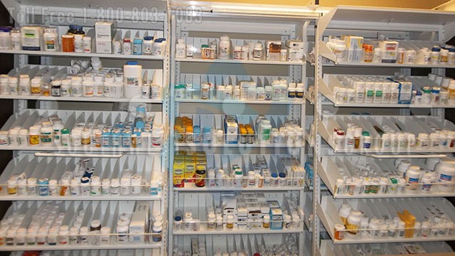Pharmacy dose medication dispensing rack shelf cabinet
